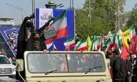 تصاویر متفاوتِ دختران اسلحه به‌دست در یک رزمایش