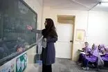 یک خانم معلم فیش حقوقی‌اش را منتشر کرد و قضاوت شد
