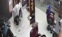 تصاویر سرقت مسلحانه از یک آرایشگاه در زاهدان