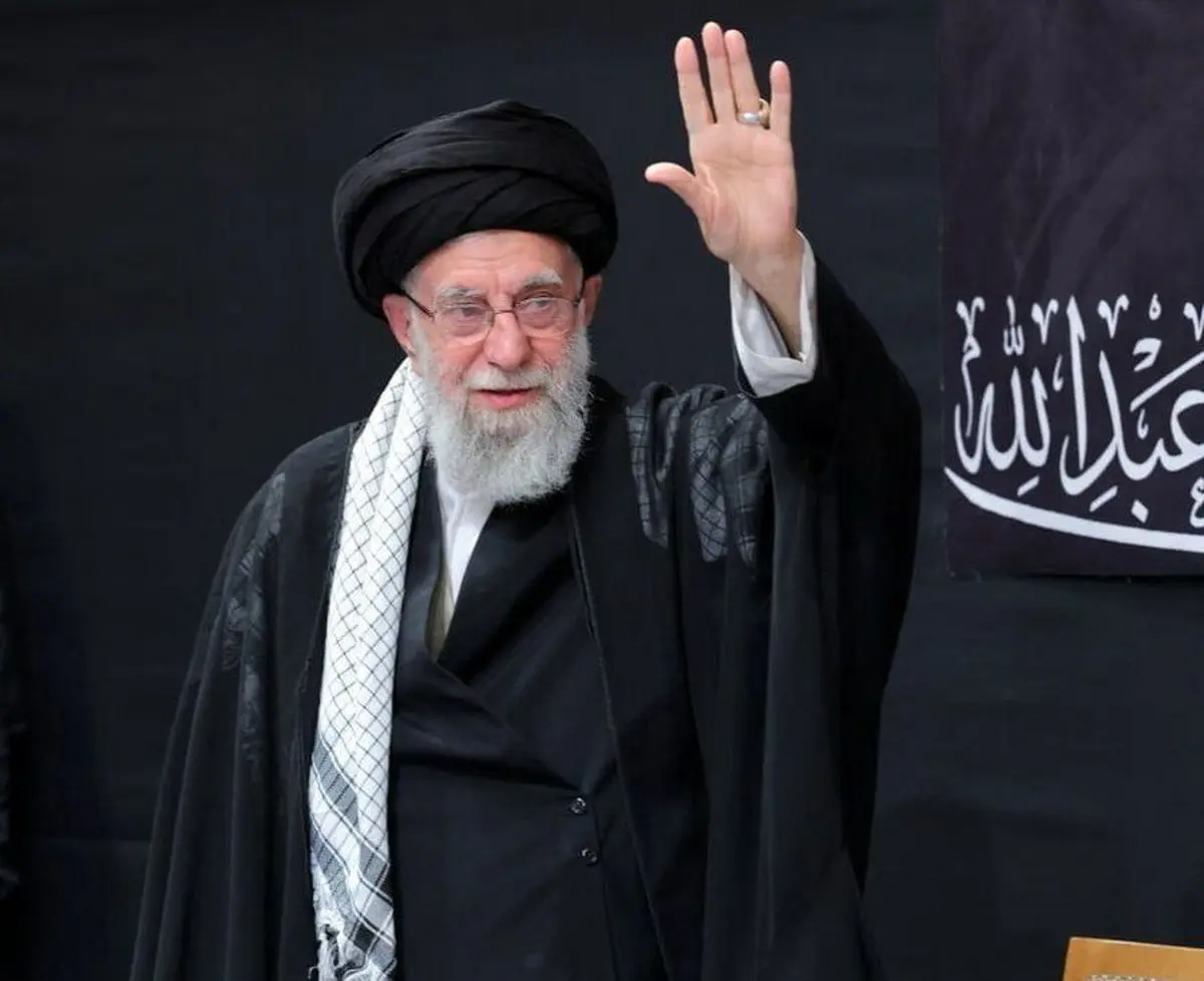 بغض مجری شبکه المیادین هنگام اعلام خبر شهادت رهبر انقلاب