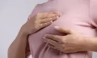علت و علائم افتادگی سینه + روش‌های درمان با جراحی و بدون جراحی