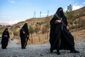 آموزش زنان و مردان جان‌فدا در بوستان طبیعت 