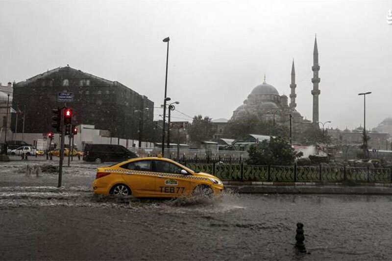 استانبول پس از باران شدید، غرق شد