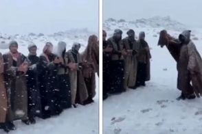 رقص و اسکی با دشداشه عربستانی‌ها در برف 