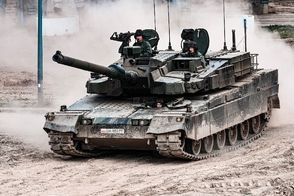 منهدم شدن یک تانک و یک بولدوزر اسرائیلی در غزه