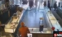 حمله دسته‌جمعی با چکش به طلافروشی در کالیفرنیا