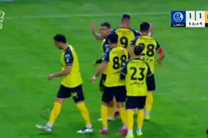 اختلاف عجیب دو شبکه تلویزیون برای سانسور یک تصویر!