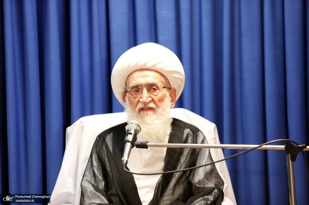 اعتراض به خلوت‌شدن مساجد در تهران 