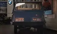 عکسی دیدنی از یک وانت عجیب با موتور بی‌ام‌و 