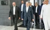 تصویری از عراقچی که در حین مذاکرات جلب توجه کرد