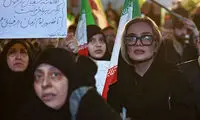 تصاویری توجه‌برانگیز از حضور مردم در شب اربعین رهبرشهید