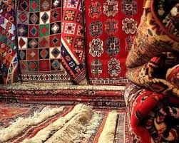 واکنش بامزه یک مرد کره‌ای به زیبایی فرش ایرانی