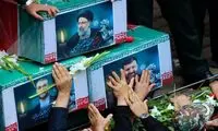 عکس پُربازدید از سنگ قبر رئیسی در حرم رضوی 