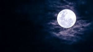  تصویری زیبا از ماه شب چهارده و برج میلاد