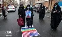 تصاویرِ تجمع دوباره مقابل سفارت فرانسه در تهران 