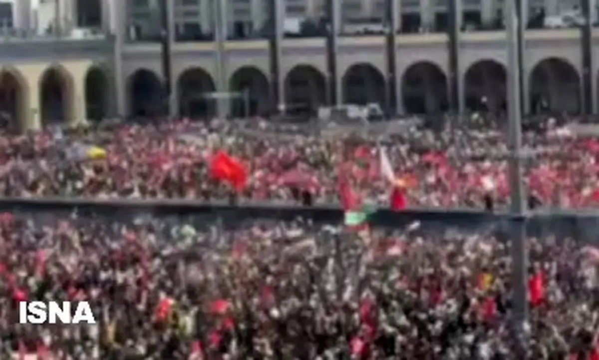 مراسم وداع با رهبر شهید ادامه دارد