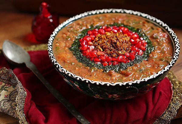 طرز تهیه آش انار؛ خوشمزه و مجلسی