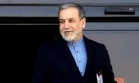 حضور عراقچی در ساختمان تخریب‌شده وزارت خارجه
