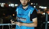 حرکت شجاعانه خبرنگار فلسطینی روی آنتن زنده