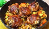پخت یک غذای تازه و لذیذ با ران مرغ
