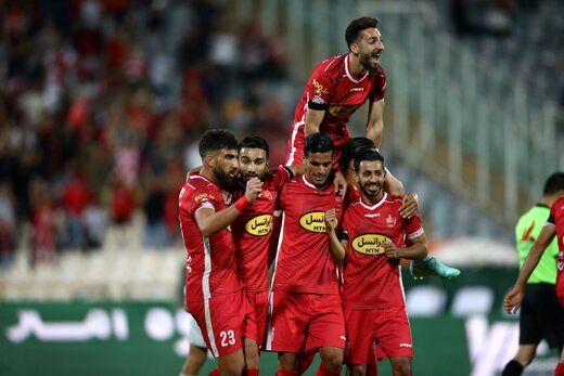 پرسپولیس از قهرمان لیگ سبقت گرفت