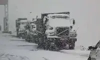 نجات ۱۴ خانوار عشایری گرفتار در برف