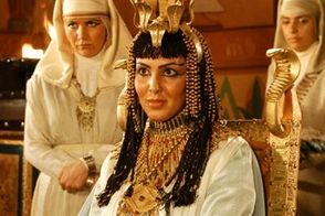 تصاویر سیاه و سفید از بانو نفرتیتی سریال یوسف پیامبر