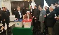 جنتی هم رأی خود را به صندوق انداخت