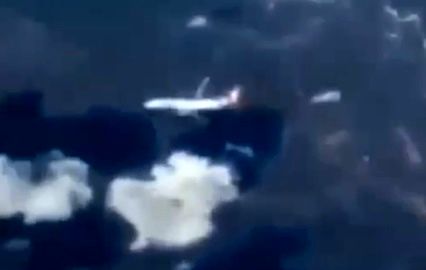فیلم حیرت‌ انگیز از سرعت واقعی هواپیما در آسمان!