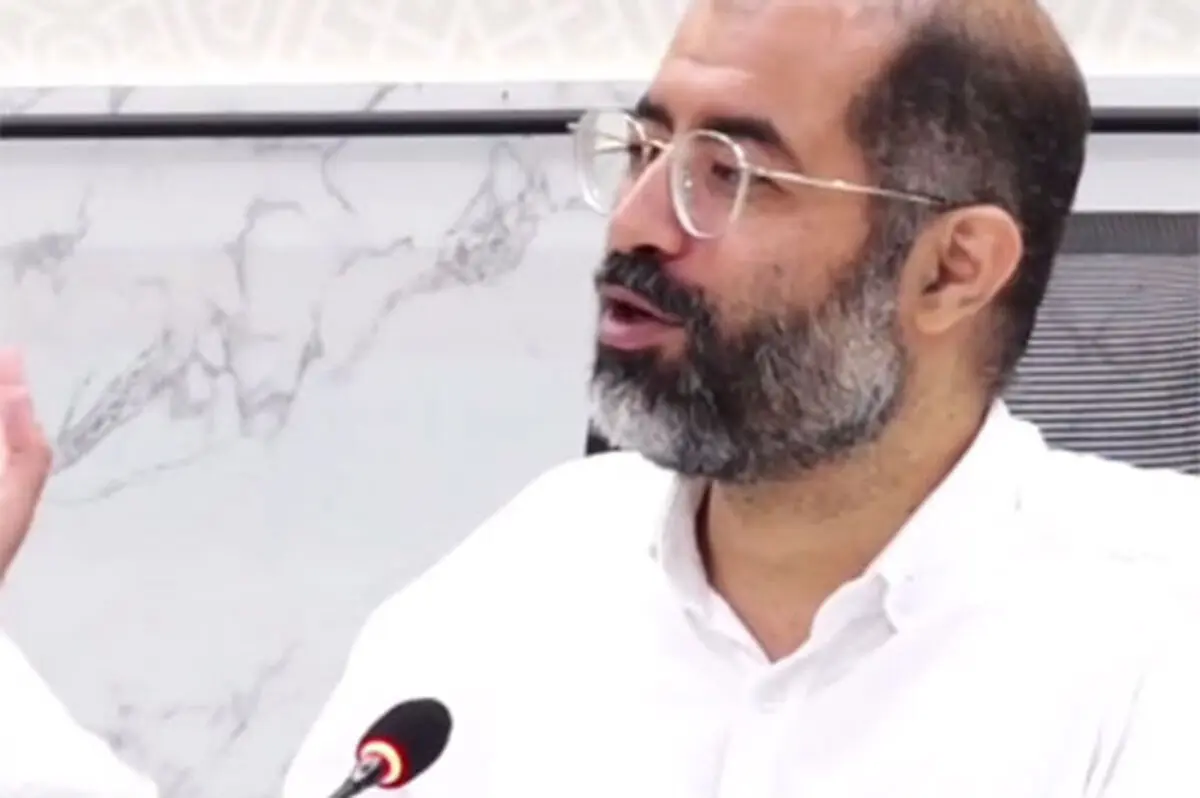 کارشناس صداوسیما یک منتقد را «الاغ» خطاب کرد