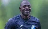 بوسه خرید جدید پرسپولیس به لوگو استقلال