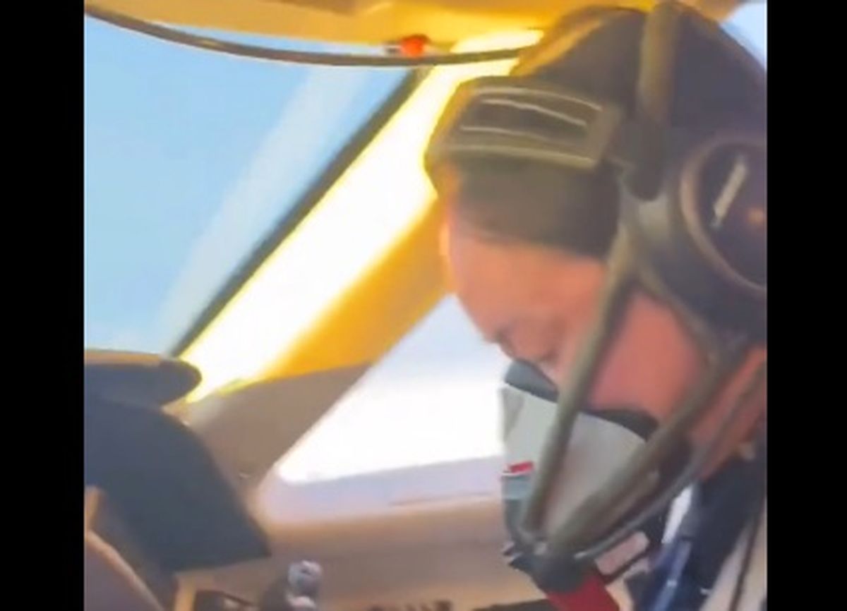 وضعیت ترسناک وقتی شیشه کابین خلبان می‌شکند!