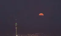 ببینید: طلوع اَبَر ماه کامل بر فراز شهر تهران