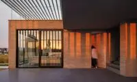 معماری خاص و متفاوت این ویلا در کرج جلب توجه کرد