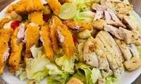 سالاد با فیله مرغ سوخاری؛ خوشمزه و مجلسی