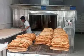 ابتکار عجیب و غریب یک نانوا هنگام قطع برق