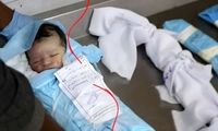 مرگ نوزادان غزه به دلیل محاصره و کمبود دارو و غذا 