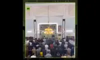 لحظه بیهوش شدن یک امام جماعت از شدت گریه برای غزه