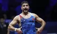 «طاها آکگول» از دنیای کشتی خداحافظی کرد
