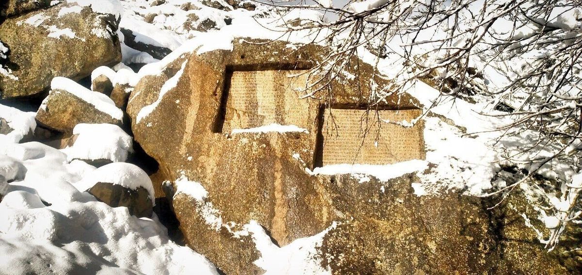 تصاویر بارش شدید برف در گنجنامه همدان