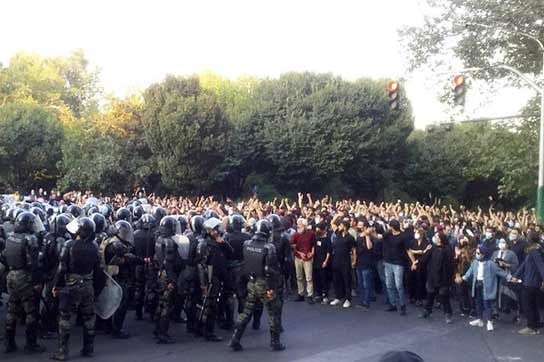 اعتراض در تهران و چند کلانشهر دیگر