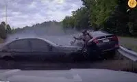 نجات معجزه‌آسای یک پلیس از تصادف شدید دو BMW
