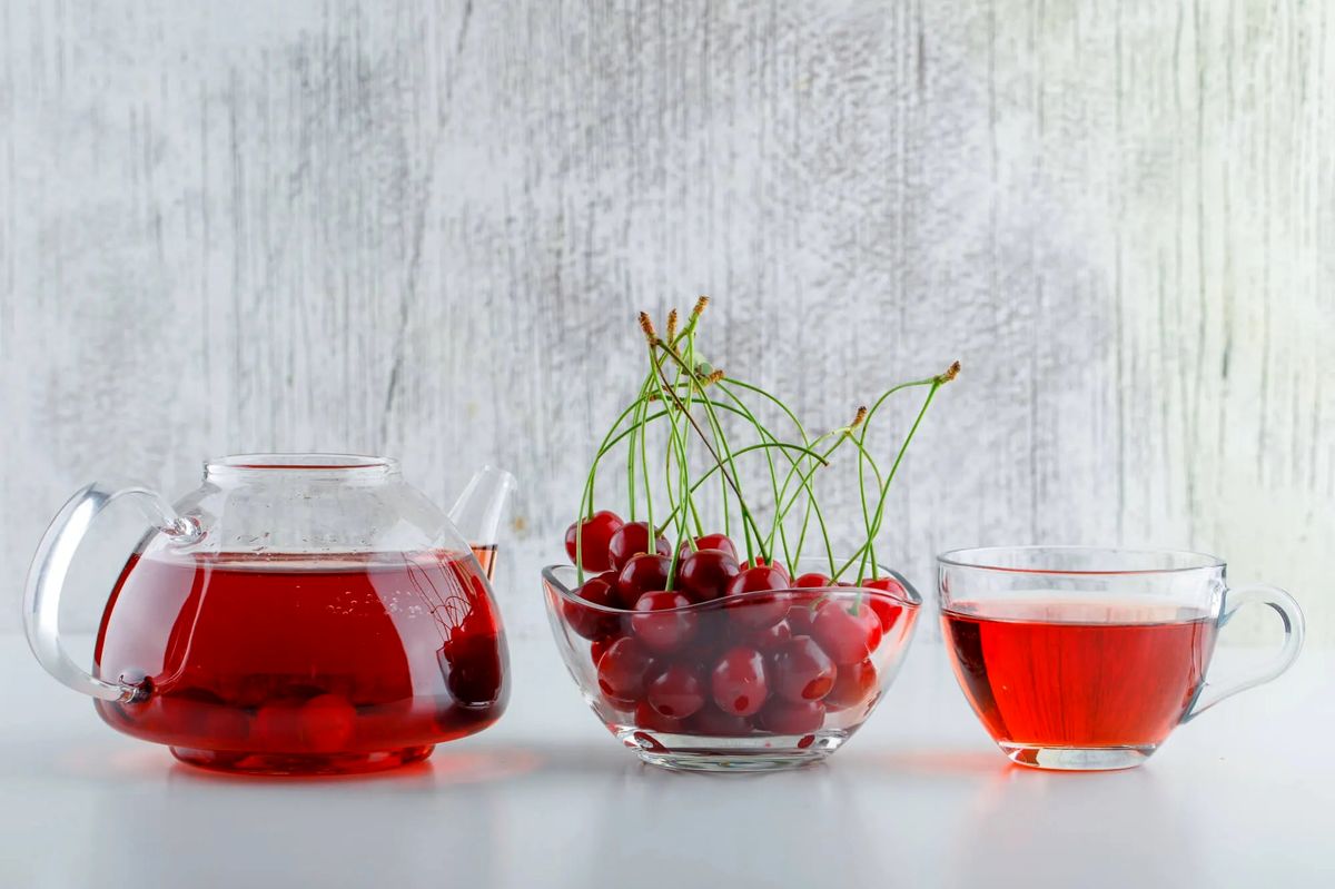   بهترین روش تهیه چای آلبالو با طعم و رنگِ بی‌نظیر 