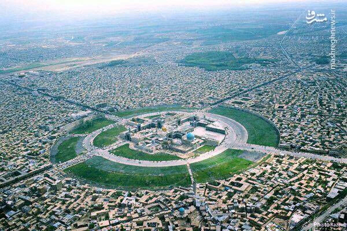   پدافند مشهد در حال رهگیری پرتابه‌های اسرائیلی 
