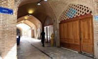 خانه پلاک ۱۷ پامنار؛ می‌خواهد اصیل بماند اما درب آن نمی‌گذارد!