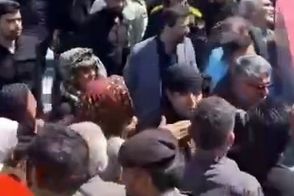 پیکر شهدای حادثه تروریستی زاهدان تشییع شد
