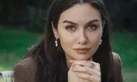 دو استایل خاص از چشم‌قشنگ‌ترین بازیگر زن تُرک