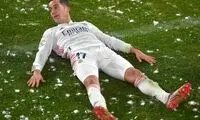 قاب کریسمسی ستاره رئال مادرید به همراه خانواده