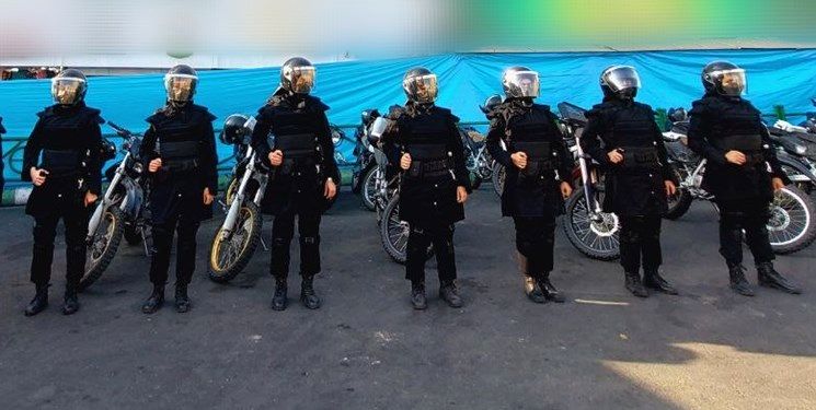 خانم پلیس 3 زبانه ایرانی: کتک نمی‌خورم