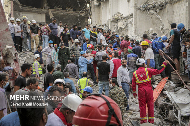 بازداشت ۱۳نفر در حادثه ساختمان متروپل 